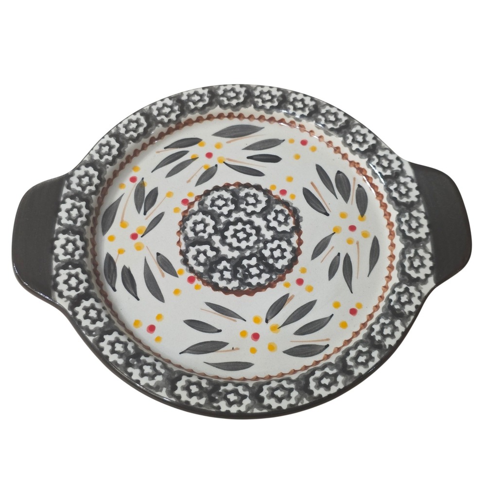 Temp-tations Old World 1.0 QT Round Baker with Lid Trivet Black Floral SQ-768087 - Picture 8 of 9